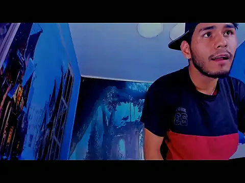 Snapshot of alessa_zoe chatting on 03-15-26, 01:56 alessa zoe online show from 03-15-26, 01:56