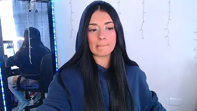 Samanta james19 online show from 05-07-26, 06:55