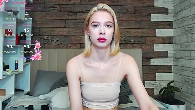 White Lioness online show from 04-15-26, 04:22