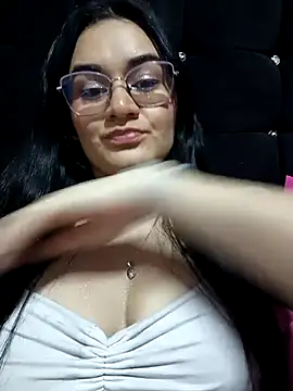 Hanna Kinsley online show from 03-13-25, 03:22