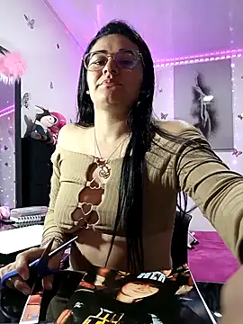 Hanna Kinsley online show from 10-14-25, 04:02