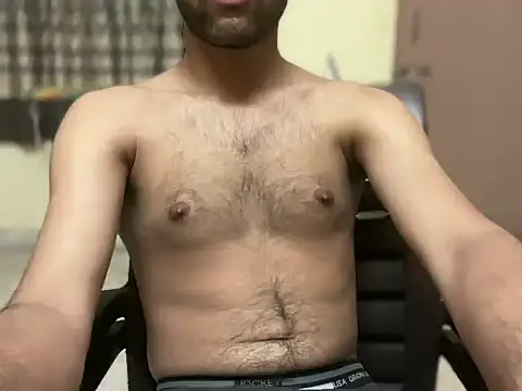 Snapshot of rahul_4u chatting on 10-07-25, 06:42 rahul 4u online show from 10-07-25, 06:42
