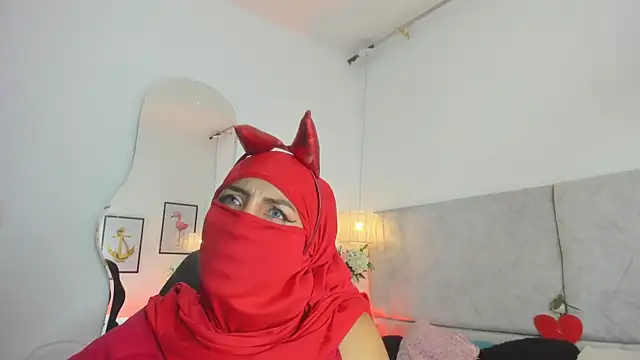 naomiii   online show from 02-20-26, 11:45