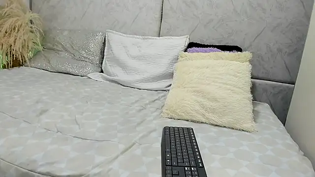 Snapshot of naomiii__ chatting on 05-05-26, 11:35 naomiii online show from 05-05-26, 11:35