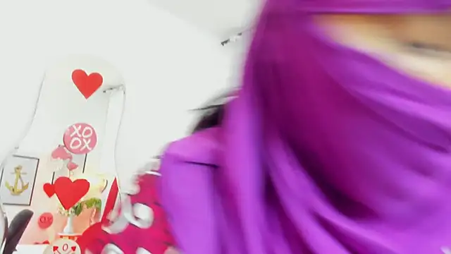 naomiii   online show from 02-17-26, 11:51