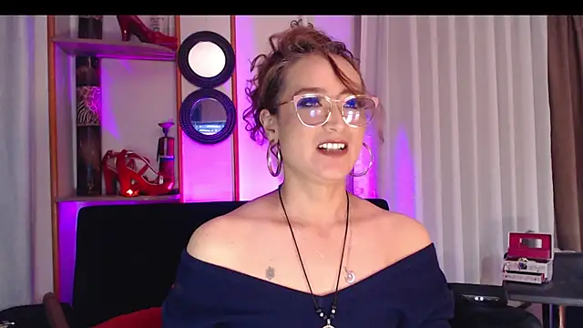Snapshot of AdeleMourfg chatting on 02-25-25, 11:15 AdeleMourfg online show from 02-25-25, 11:15
