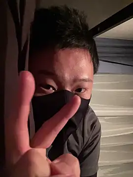 Snapshot of tuki_fu chatting on 12-25-24, 01:30 tuki fu online show from 12-25-24, 01:30