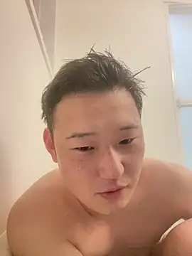 Snapshot of tuki_fu chatting on 02-05-25, 11:23 tuki fu online show from 02-05-25, 11:23