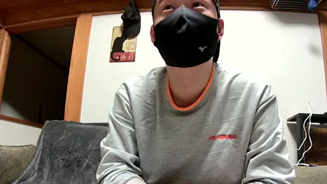 Snapshot of tuki_fu chatting on 12-10-24, 11:00 tuki fu online show from 12-10-24, 11:00