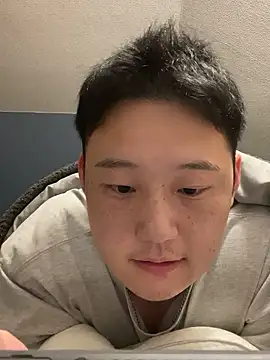 Snapshot of tuki_fu chatting on 11-17-25, 12:31 tuki fu online show from 11-17-25, 12:31