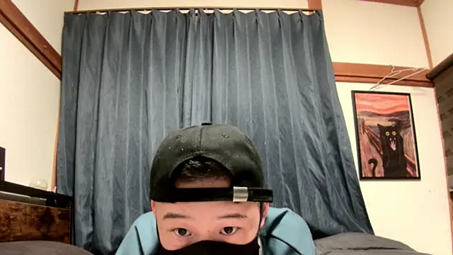 Snapshot of tuki_fu chatting on 12-12-24, 10:56 tuki fu online show from 12-12-24, 10:56