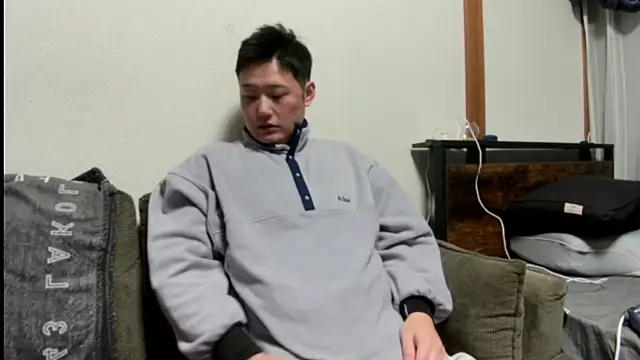 Snapshot of tuki_fu chatting on 02-04-25, 01:16 tuki fu online show from 02-04-25, 01:16