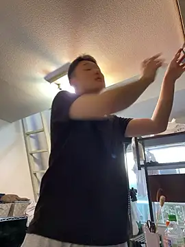 Snapshot of tuki_fu chatting on 11-14-25, 05:22 tuki fu online show from 11-14-25, 05:22