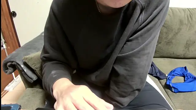 Snapshot of tuki_fu chatting on 02-23-25, 11:55 tuki fu online show from 02-23-25, 11:55