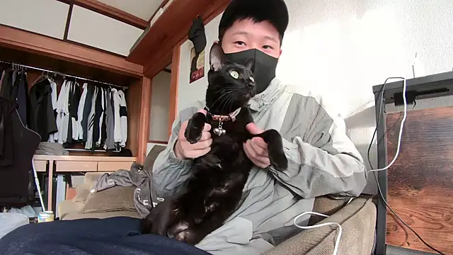 Snapshot of tuki_fu chatting on 12-07-24, 05:21 tuki fu online show from 12-07-24, 05:21