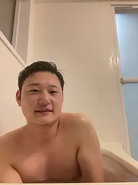 Snapshot of tuki_fu chatting on 03-01-25, 12:12 tuki fu online show from 03-01-25, 12:12