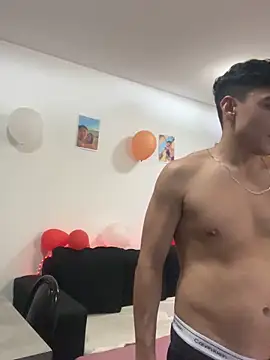 LCarreraa online show from 04-19-26, 01:17