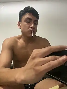 Snapshot of LCarreraa chatting on 01-21-25, 11:24 LCarreraa online show from 01-21-25, 11:24