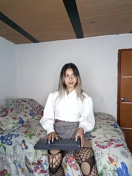 Karolgood3 online show from 03-23-25, 05:00