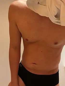 Snapshot of Ash_zzz chatting on 03-21-25, 03:57 Ash zzz online show from 03-21-25, 03:57