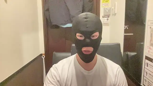 Snapshot of Ash_zzz chatting on 03-21-25, 06:05 Ash zzz online show from 03-21-25, 06:05