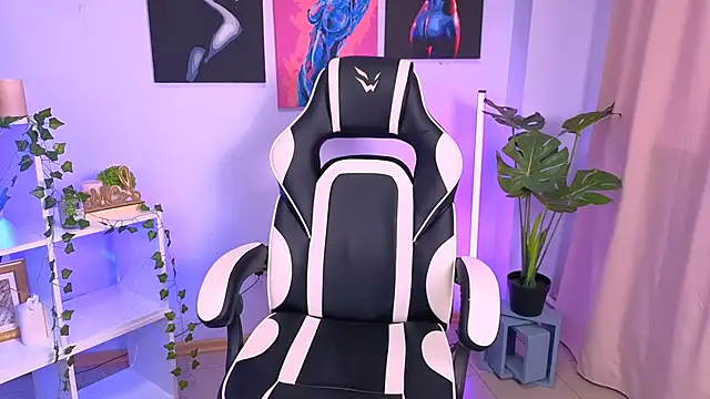 EmmaKeam online show from 10-09-25, 05:52