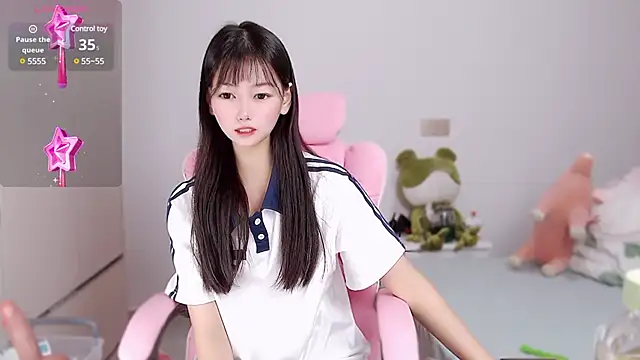 Snapshot of Xiaomi-Angela chatting on 02-20-25, 12:57 Xiaomi-Angela online show from 02-20-25, 12:57