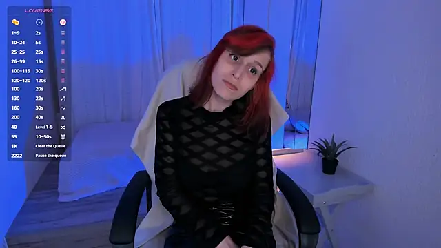 Dora Marcelli online show from 11-06-25, 07:12