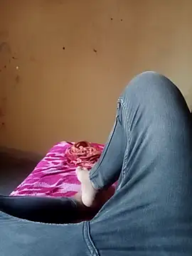 Snapshot of Surajpuja79 chatting on 03-31-26, 08:27 Surajpuja79 online show from 03-31-26, 08:27