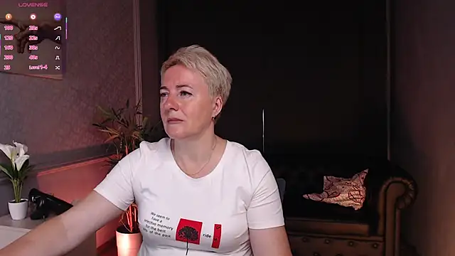 Snapshot of Nika_Smit chatting on 07-05-26, 05:14 Nika Smit online show from 07-05-26, 05:14