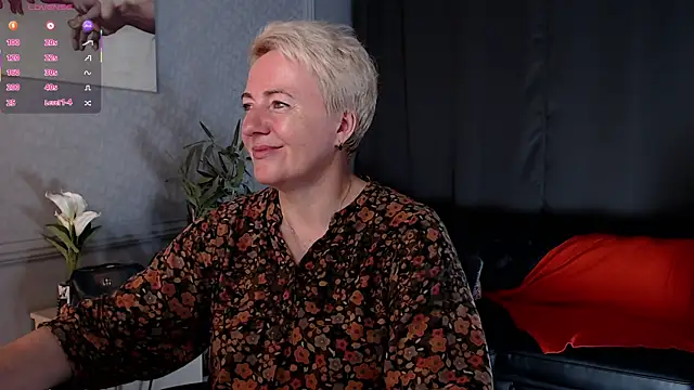 Snapshot of Nika_Smit chatting on 08-01-26, 05:27 Nika Smit online show from 08-01-26, 05:27