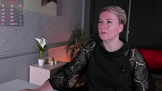Snapshot of Nika_Smit chatting on 06-20-26, 05:12 Nika Smit online show from 06-20-26, 05:12