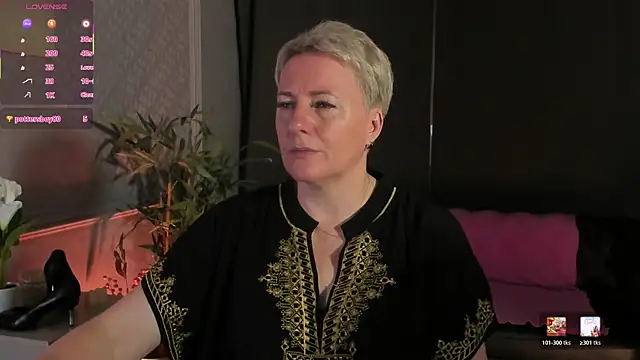 Snapshot of Nika_Smit chatting on 06-28-26, 05:14 Nika Smit online show from 06-28-26, 05:14