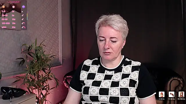 Snapshot of Nika_Smit chatting on 07-17-26, 05:26 Nika Smit online show from 07-17-26, 05:26
