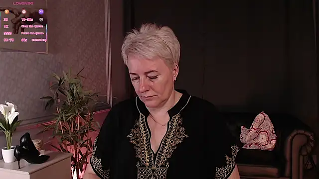 Snapshot of Nika_Smit chatting on 07-16-26, 05:15 Nika Smit online show from 07-16-26, 05:15