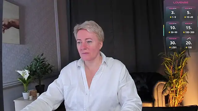 Nika Smit online show from 04-19-26, 06:36