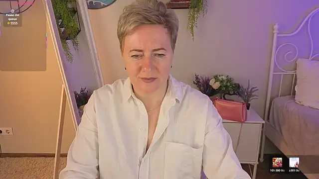Nika Smit online show from 05-17-26, 05:29