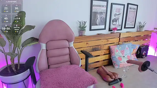 Alisson Boobs  online show from 12-15-25, 08:25