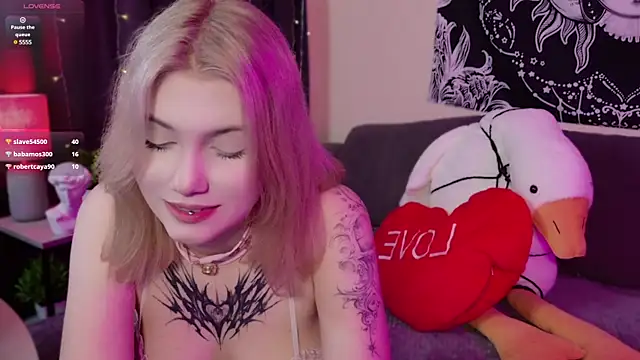 HellenHornny online show from 02-24-25, 12:26