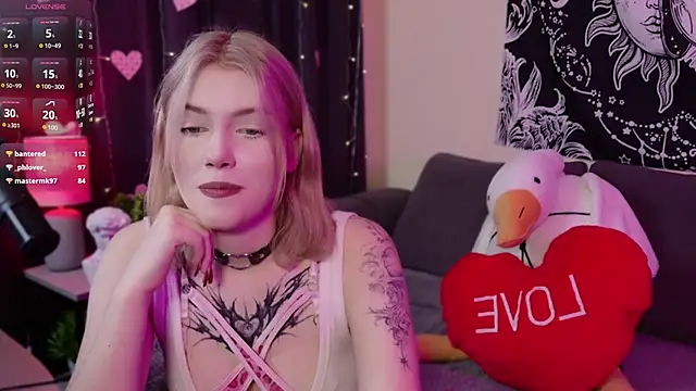 HellenHornny online show from 02-20-25, 12:36