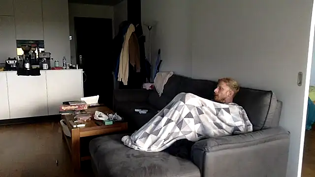 Snapshot of oktober1993 chatting on 10-24-25, 08:24 oktober1993 online show from 10-24-25, 08:24