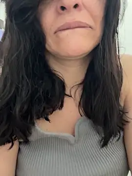 Snapshot of NATHALIA-28_ chatting on 06-20-26, 01:27 NATHALIA-28 online show from 06-20-26, 01:27