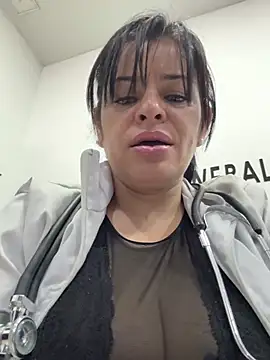 Snapshot of NATHALIA-28_ chatting on 05-06-26, 11:58 NATHALIA-28 online show from 05-06-26, 11:58