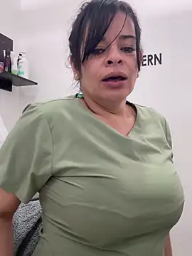 Snapshot of NATHALIA-28_ chatting on 06-17-26, 12:26 NATHALIA-28 online show from 06-17-26, 12:26