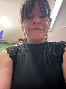 Snapshot of NATHALIA-28_ chatting on 05-02-26, 01:05 NATHALIA-28 online show from 05-02-26, 01:05