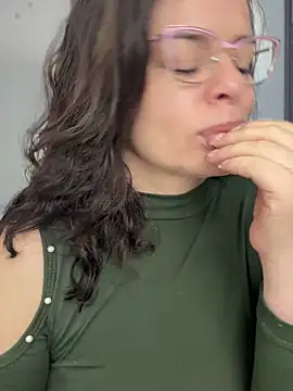 NATHALIA-28  online show from 03-15-26, 01:07