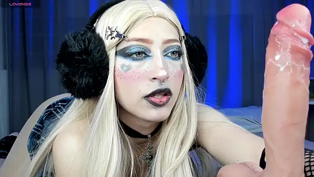 Blue berry1 online show from 02-20-25, 07:23