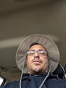 Snapshot of dadbod1178 chatting on 09-20-25, 04:12 dadbod1178 online show from 09-20-25, 04:12