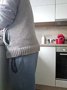 Snapshot of lapa525 chatting on 12-10-24, 09:33 lapa525 online show from 12-10-24, 09:33