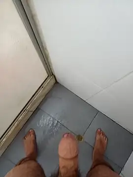 Snapshot of ManuRod1981 chatting on 12-27-24, 04:21 ManuRod1981 online show from 12-27-24, 04:21